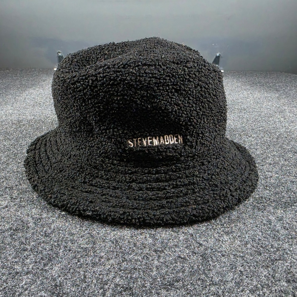 Steve Madden Sherpa Faux Fur Bucket Hat Womens OS Black White Logo